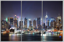 Load image into Gallery viewer, New York City Manhattan Skyline over Hudson River Leather Print, Made in Italy!