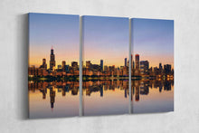 Laden Sie das Bild in den Galerie-Viewer, Chicago Skyline at Dusk Canvas Eco Leather Print, Made in Italy!