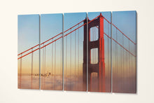 Laden Sie das Bild in den Galerie-Viewer, Golden Gate With San Francisco Skyline Canvas Wall Art Eco Leather Print 5 panels